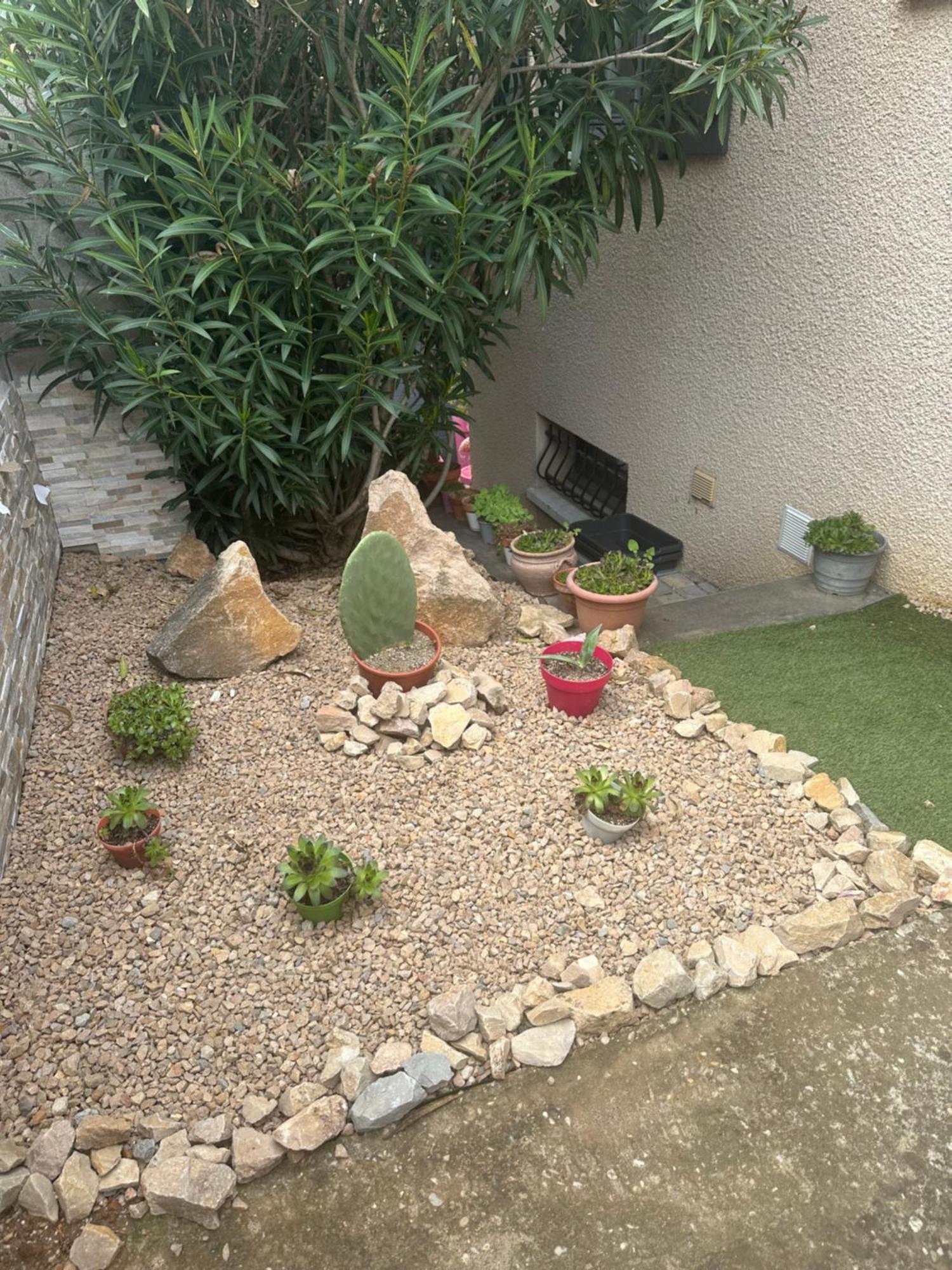 Comme A La Maison…