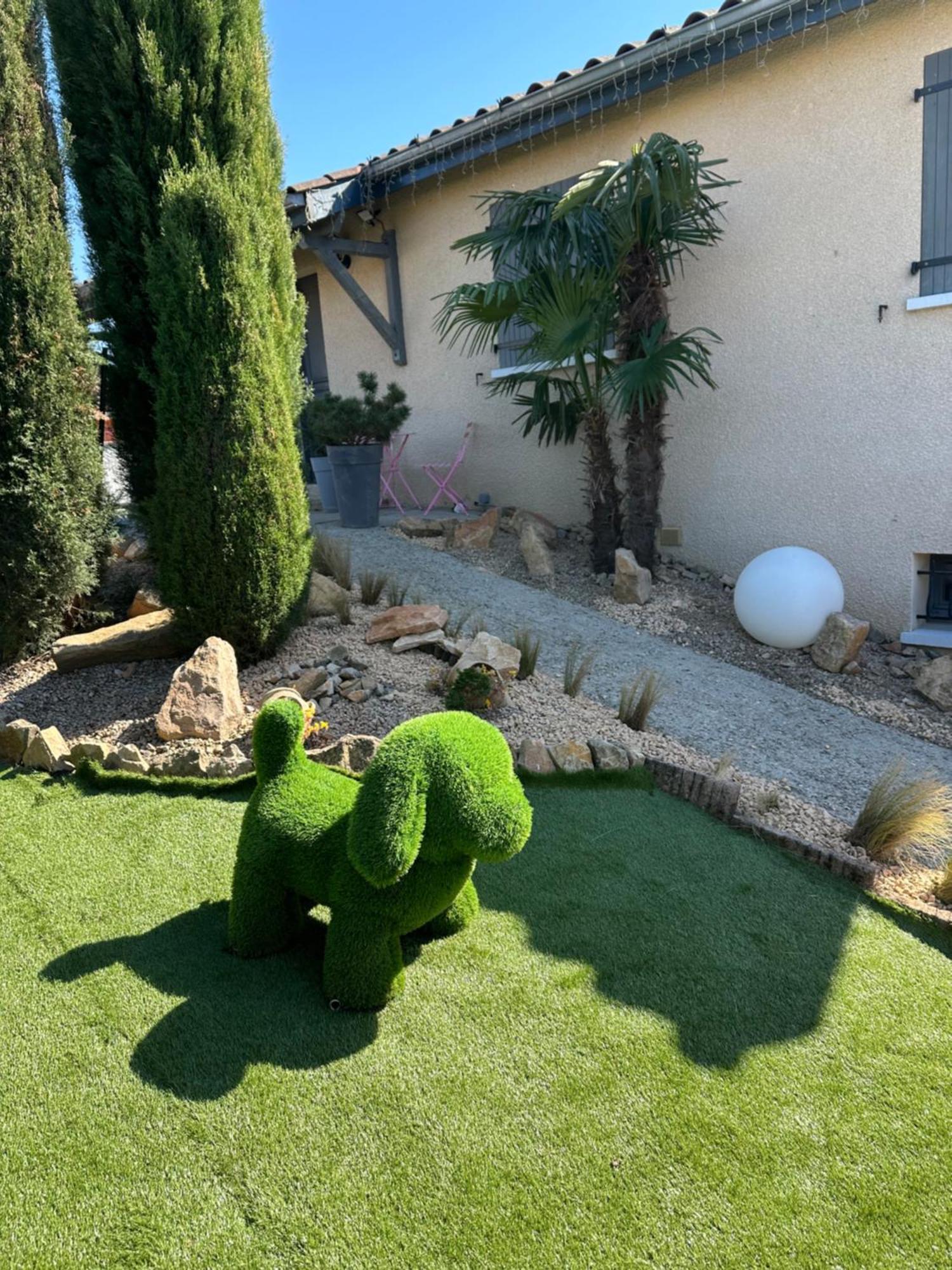 Comme A La Maison…